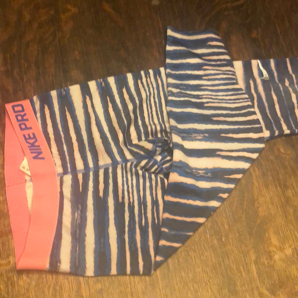 Nike Pro Capris